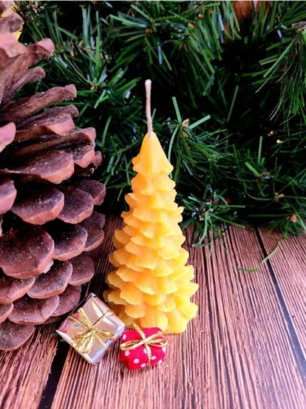 Merry Christmas Tree: Natural Beeswax Candle